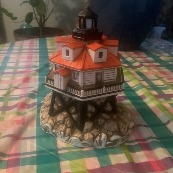 Lighthouse - Picture 3 of 5